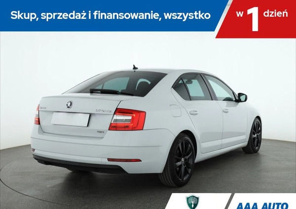 Skoda Octavia cena 62000 przebieg: 193632, rok produkcji 2017 z Reda małe 301